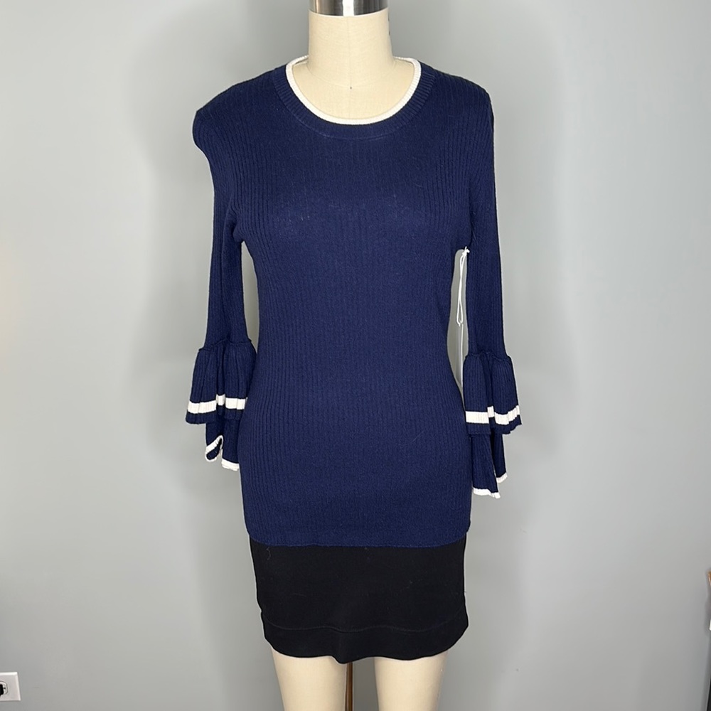 NWT - Frame Knit Top With Ruffled Sleeves - Navy size Small